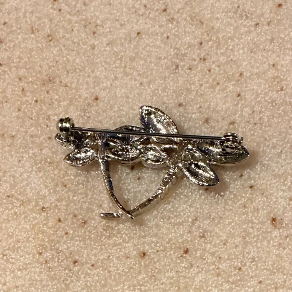 Elegant Blue Dragonfly Brooch - Picture 2 of 3